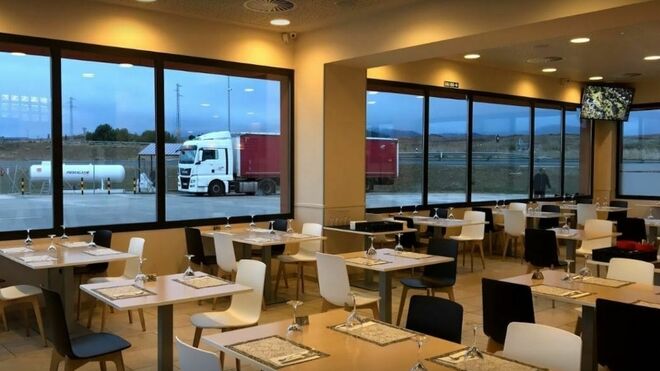 Los transportistas gallegos piden a la Xunta poder comer en el interior de los restaurantes de carretera