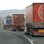 Italia exige las tres dosis a los camioneros de más de 50 años para hacer la carga