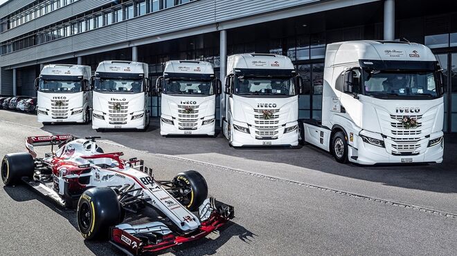 Iveco entrega cinco camiones a Alfa Romeo Racing Orlen