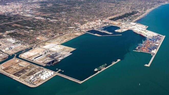 Los transportistas del Puerto de Castellón convocan una huelga indefinida desde el 12 de julio