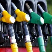 La Agencia Tributaria investiga a 400 gasolineras por vender a precios "anormalmente bajos"