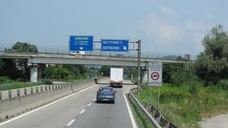 Italia obliga a rellenar un formulario de localización a los camioneros españoles