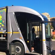 El Ayuntamiento de Tarragona pone a prueba un camión eléctrico de recogida selectiva