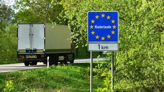 Bielorrusia prohíbe la entrada de camiones de la Unión Europea