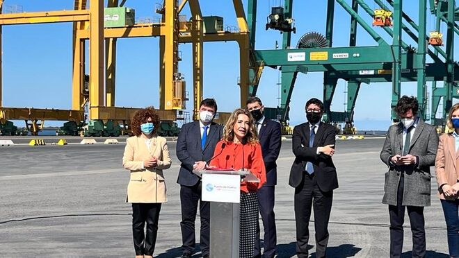 Raquel Sánchez destaca que el Gobierno invertirá 220 millones en el puerto de Huelva