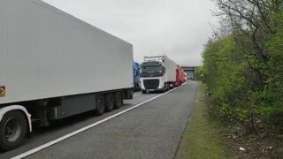 Miles de transportistas, atrapados en Reino Unido