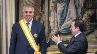 El presidente de Renault España recibe la Gran Cruz de Isabel la Católica