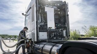 Daimler Truck apuesta por el hidrógeno líquido para la larga distancia.
