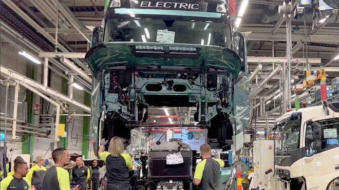 Arranca la producción en serie de la gama pesada eléctrica de Volvo Trucks