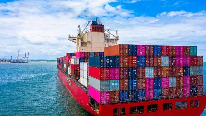 El Gobierno incentiva con ayudas el trasvase de mercancías del camión al barco