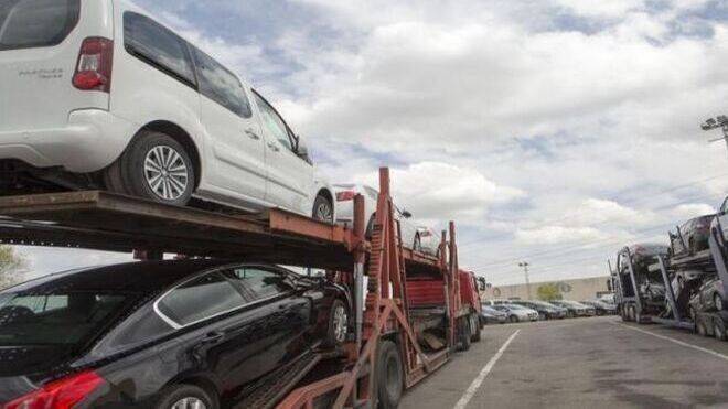 España pierde más del 25% de sus camiones portavehículos desde 2019