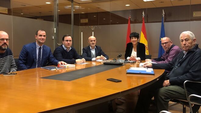 Navarra pacta con los transportistas elevar el límite para tributar por el régimen simplificado de IVA