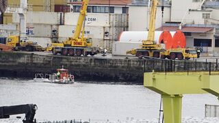 Muere un camionero en Vigo tras precipitarse al mar en su vehículo