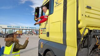 El Puerto de Valencia forma a 2.600 conductores en la app que evita los atascos