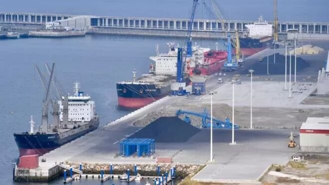 El tráfico de mercancías en los puertos españoles crece un 3,5% en 2022