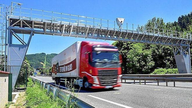 Fitrans se suma a las críticas de los peajes para camiones en Guipúzcoa