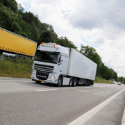 Los transportistas europeos ven insuficiente el Reglamento sobre la red de recarga