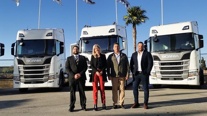 Scania entrega a Orvipal 50 camiones para su flota portavehículos
