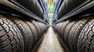 Cara y cruz para las importaciones de neumáticos asiáticos en consumer y camión