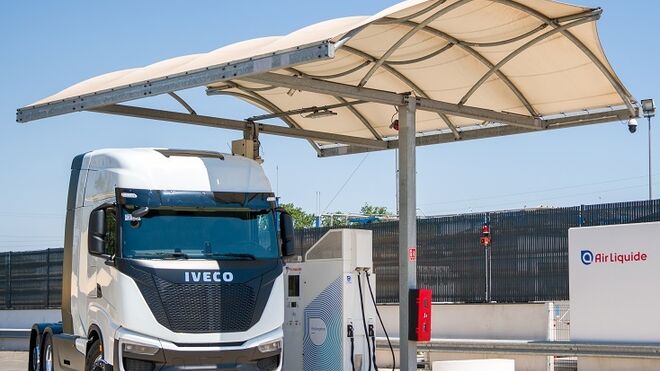 Iveco inaugura la primera hidrogenera en Europa para camiones de larga distancia