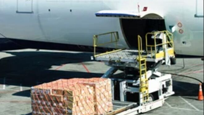 La demanda de carga aérea internacional cae en mayo un 5,2%