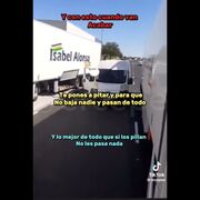 Este camionero graba cómo roban la mercancía