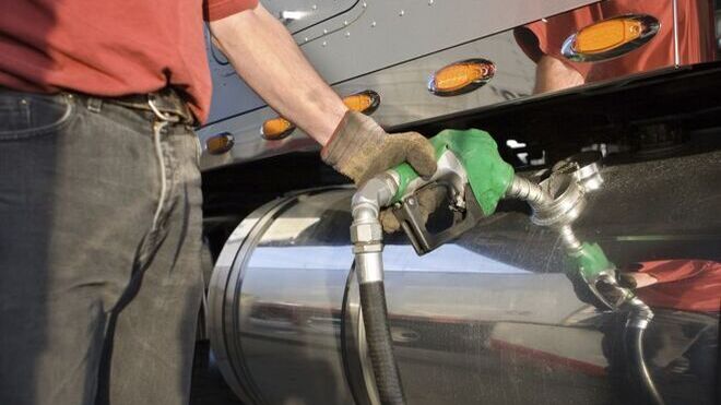 Gasóleo disparado: Fenadismer exige al Gobierno revisar la fórmula para subir el precio del transporte