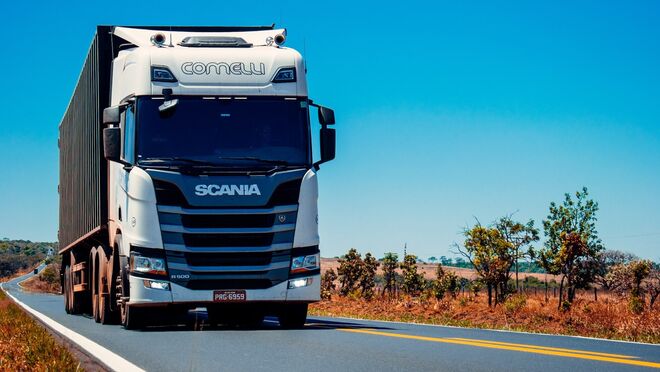 Piezas de recambio para vehículos industriales y pesados: garantizando la eficiencia en el transporte