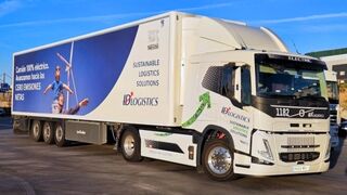 Nestlé incorpora un camión eléctrico de Volvo a sus rutas entre Guadalajara y Madrid