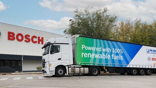 Rhenus prueba dos camiones propulsados por un combustibles renovables de Repsol