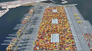 El Gobierno inyecta 656 millones en el Puerto de Valencia, pero se olvida del camión