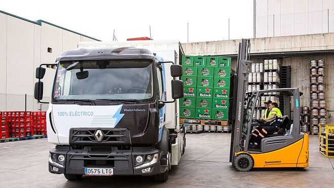 Renault Trucks celebra su liderazgo en el mercado español de camiones pesados rígidos eléctricos