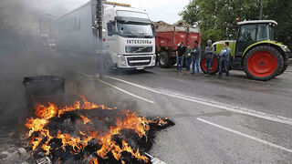 CCOO: “Exigimos a las empresas que no obliguen a sus trabajadores a transitar por carreteras en conflicto”