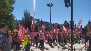 Los sindicatos amenazan con la huelga para reivindicar el adelanto de la jubilación de los camioneros