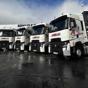 Renault Trucks entrega 35 camiones a la transportista guipuzcoana Astrasa