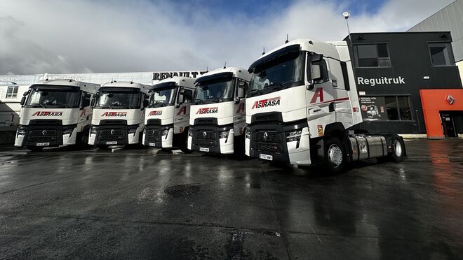 Renault Trucks entrega 35 camiones a la transportista guipuzcoana Astrasa