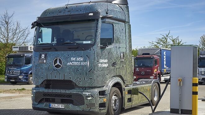 Mercedes-Benz prueba la carga de un megavatio para su eActros 600